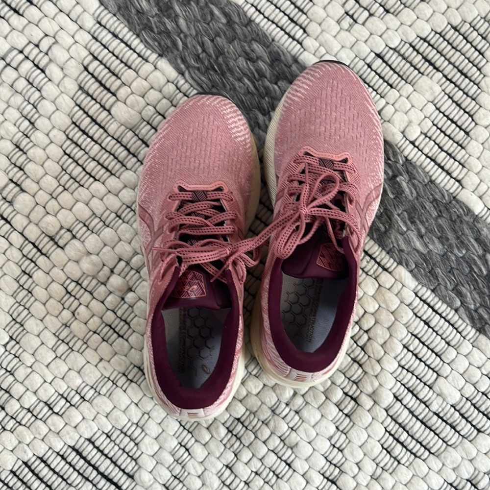 Running sneakers